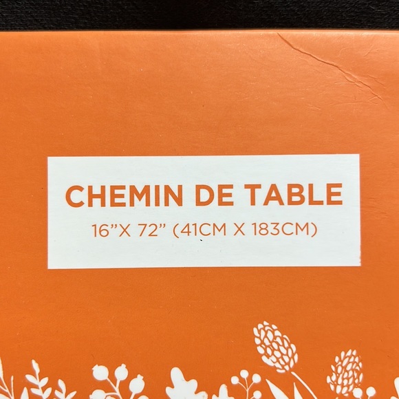 Table Runner - Picture 2 of 3